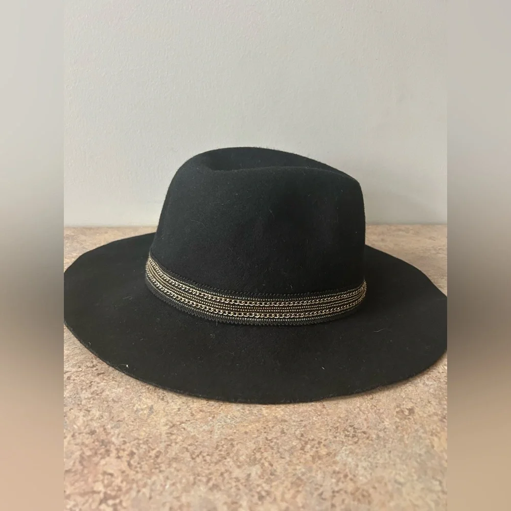 Do Everything in Love 100% wool banded hat NWT - Picture 2 of 6